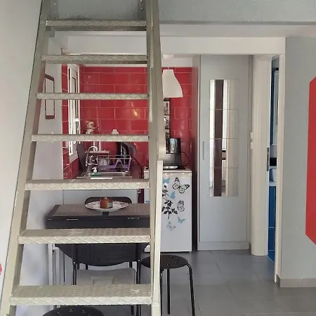 ゲストハウス Irida's House *