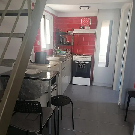 Irida's House Guest house *